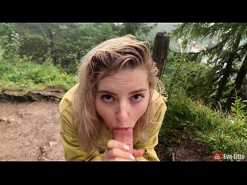 ❤️ Ragazza ingoia lo sperma dopo un pompino in pubblico - Eva Elfi ️ Video di sessoal it.sexuria-net.ru ️❤