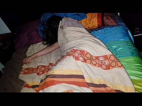 ❤️ Figliastro che rimprovera la sua giovane matrigna mentre lei dorme ️ Video di sessoal it.sexuria-net.ru ️❤